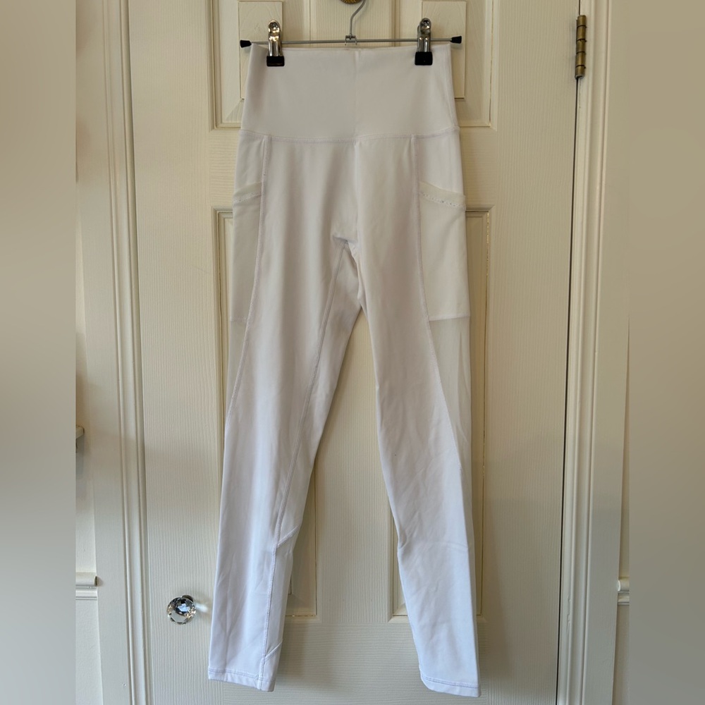 Aerie White High-Waisted 7/8 Leggings with Mesh Pockets
